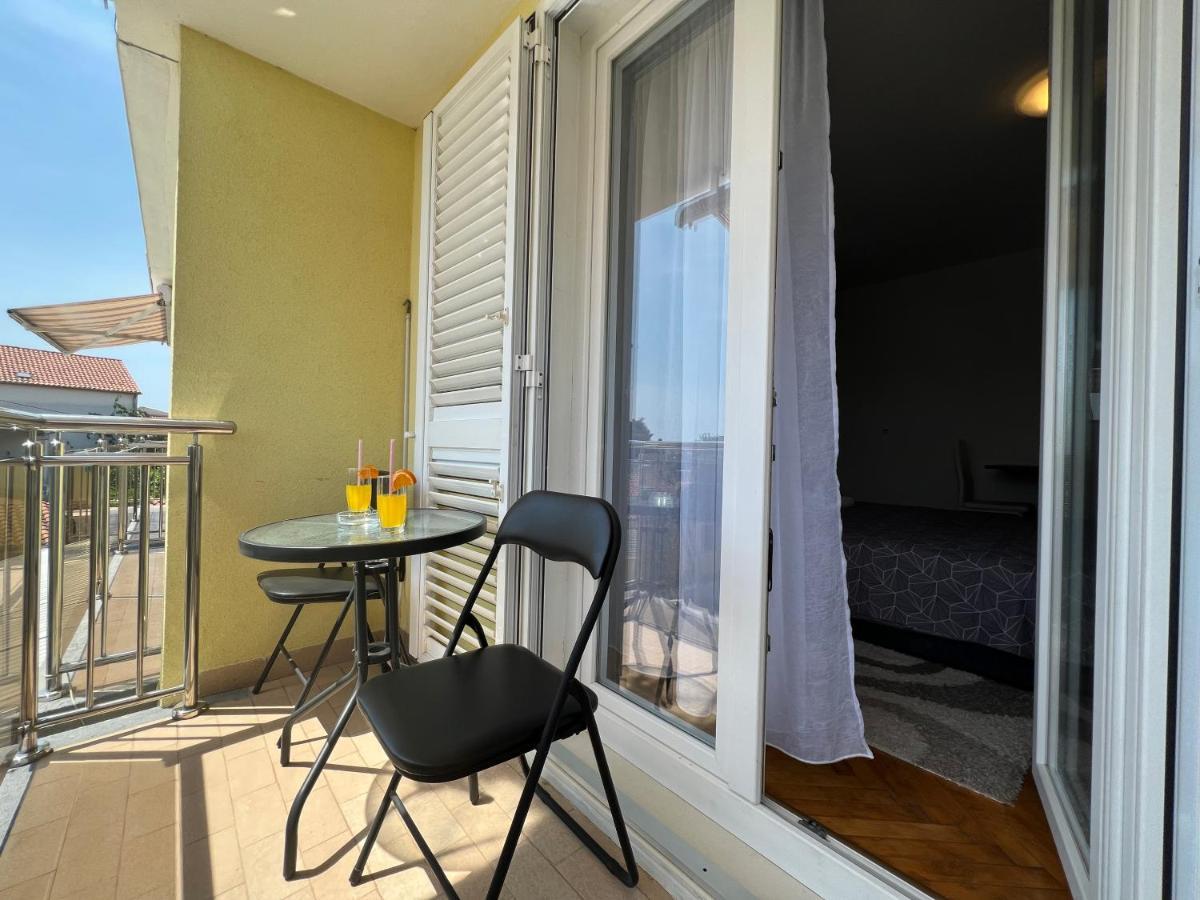 Ferienwohnung House Roca Vodice Exterior foto