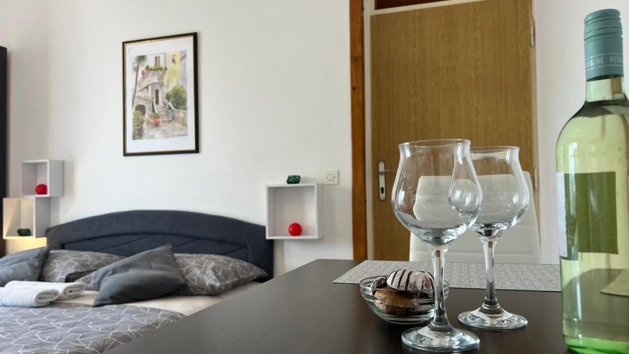 Ferienwohnung House Roca Vodice Exterior foto